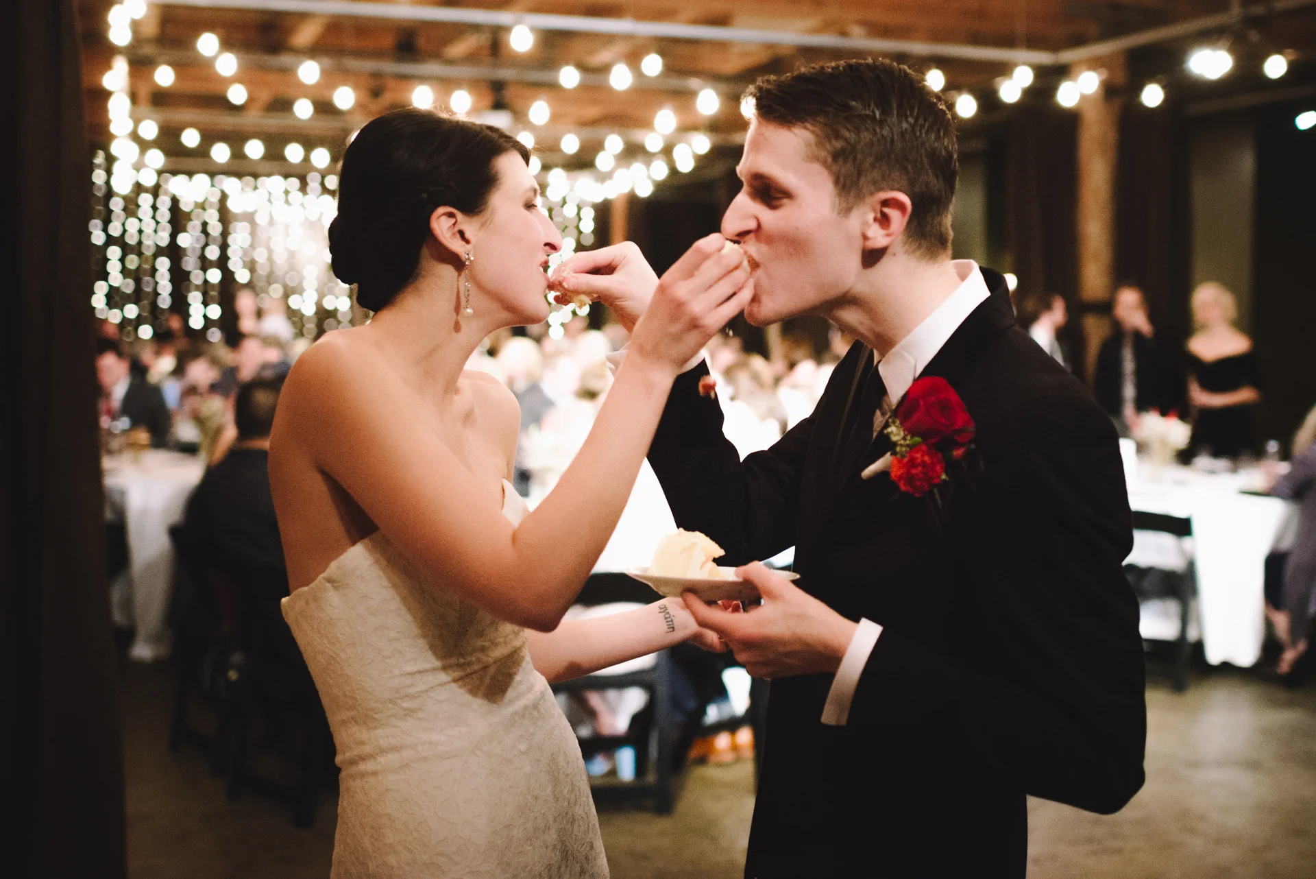 20160117_AmberZbitnoffPhotography_BG_MelroseMarketWedding_blog073_11661920web.jpg