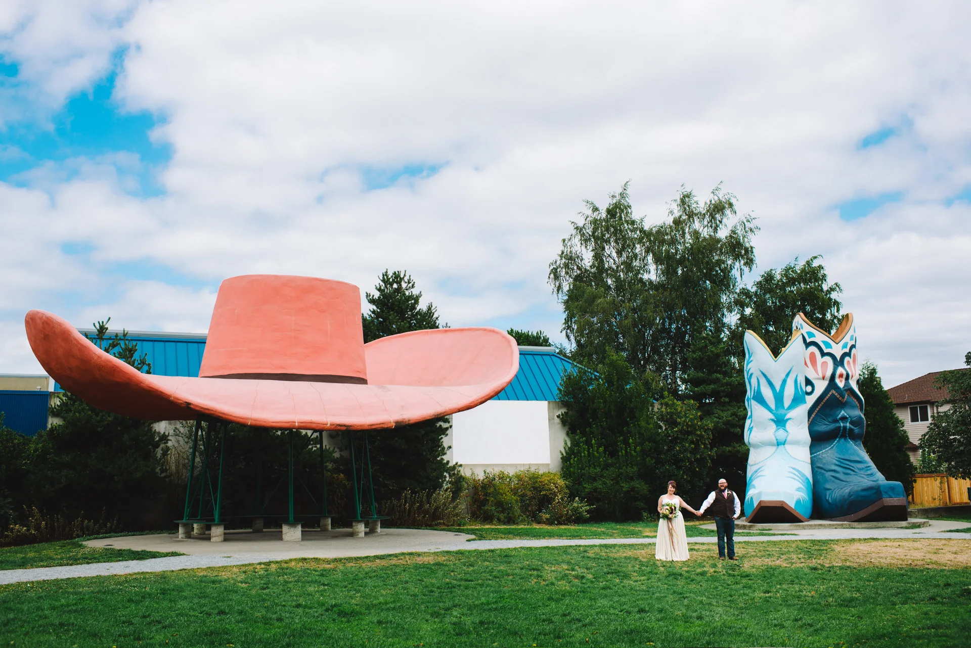 20160806_AmberZbitnoffPhotography_GeorgetownStablesWedding_CT_012_0150_1920blog.jpg