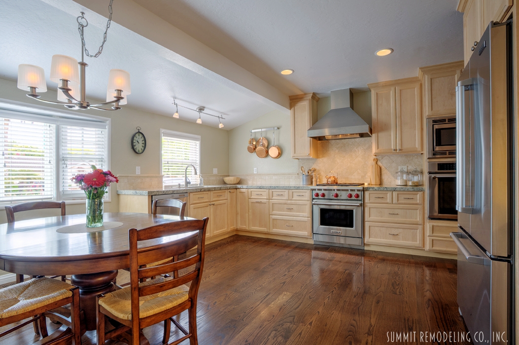 1541FallenLeafKitchen1_72.jpg