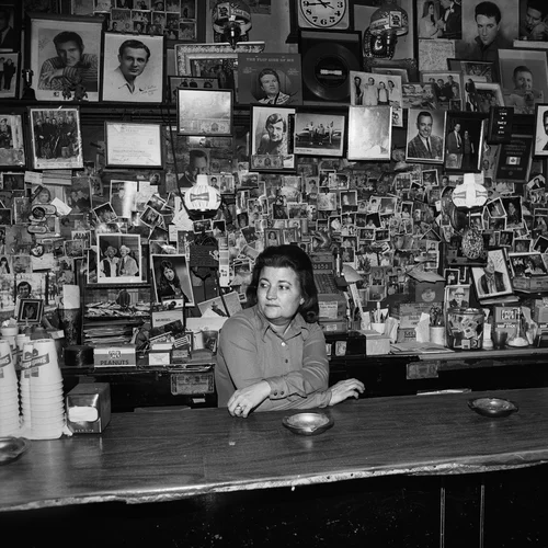 Wanda Behind the Bar, Tootsie's Orchid Lounge, Nashville, TN, 1974