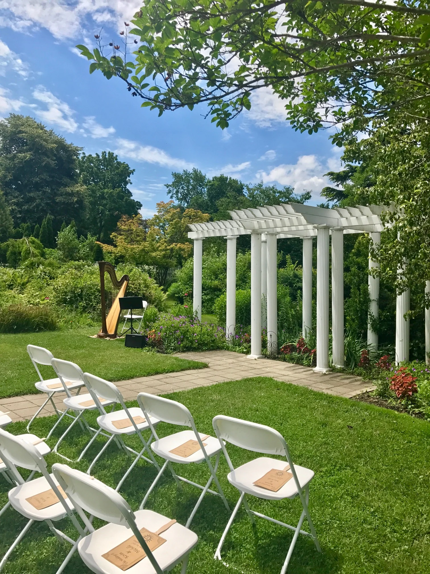 Wedding ceremony at Queens Botanical Garden