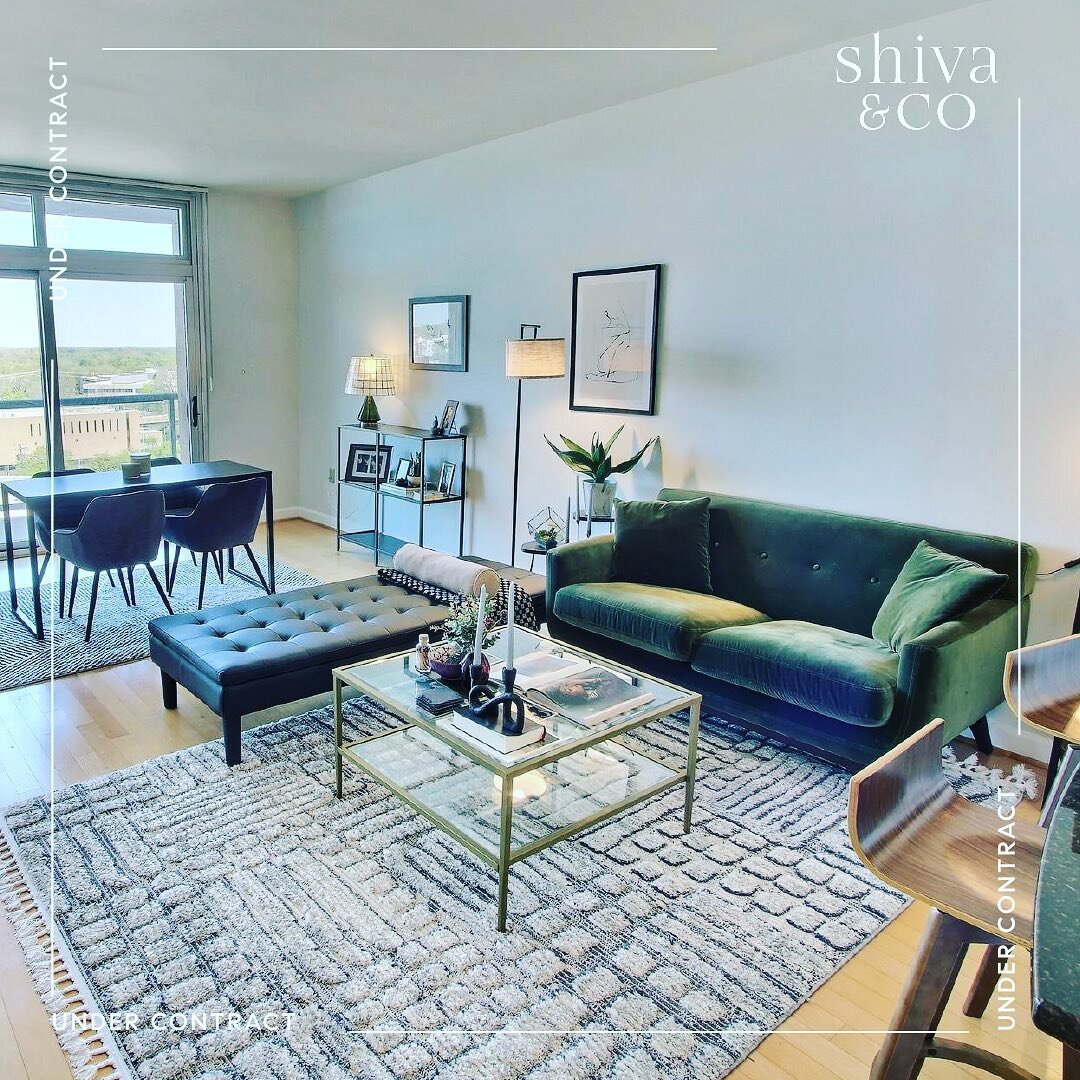 Congratulations to my lucky buyers on landing this exceptional condo at Midtown Bethesda North, known for its beautiful rooftop pool &amp; party room. Let summer begin! ☀️⛱

#northbethesda #mdrealestate #mdrealtor #bethesdamd #dcrealestate #dcrealtor