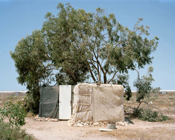 Shaded settlement III (c-type print, 101 x 81 cm)
