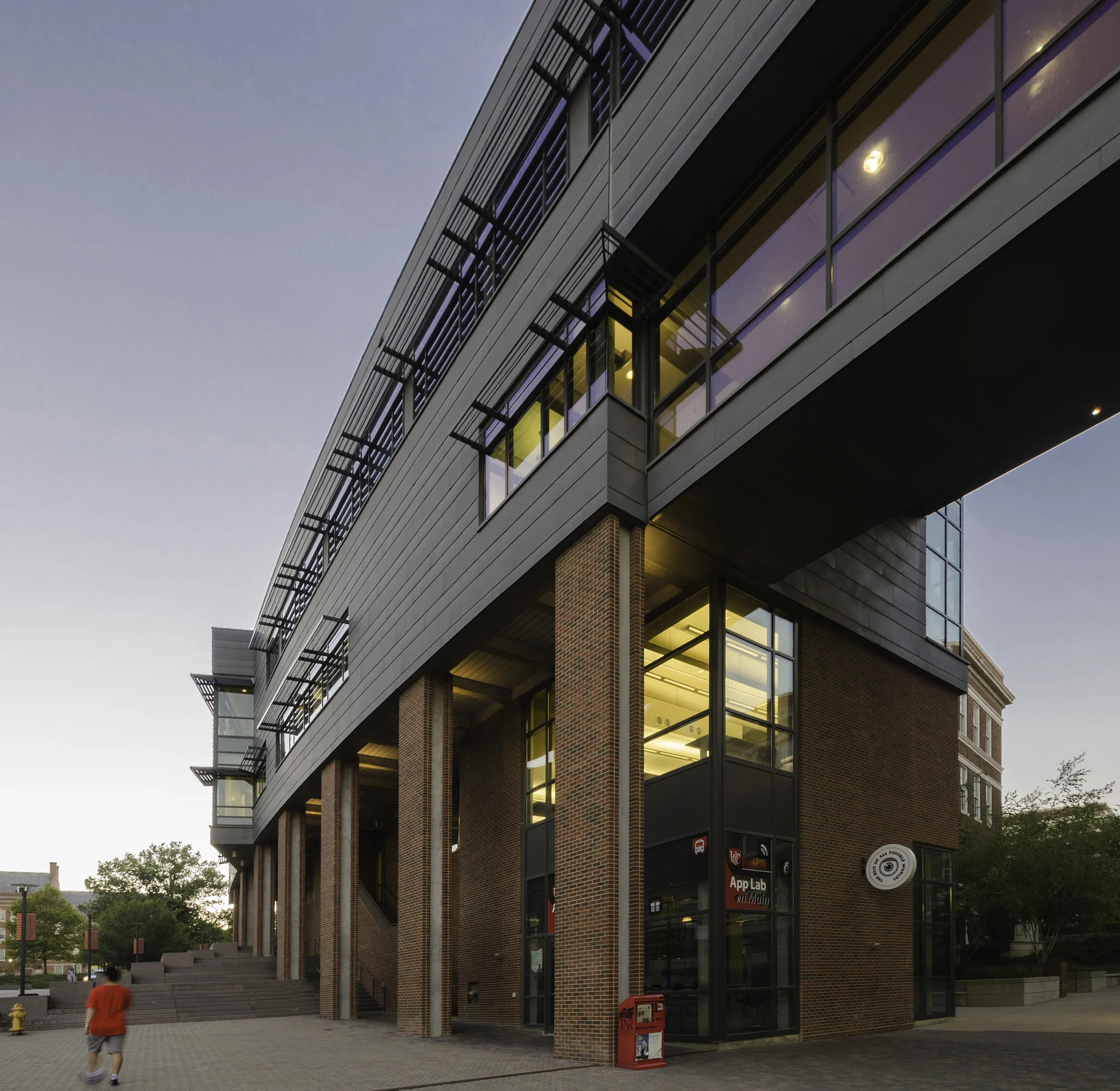 Joseph A. Steger Student Life Center, University of Cincinnati. Moore Ruble Yudell, 2005