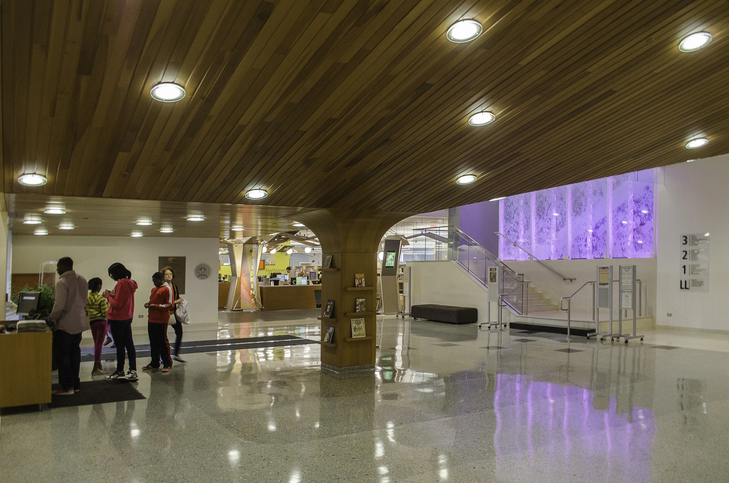 Fountaindale Public Library, Bolingbrook, Illinois. Nagle Hartray Architects, 2011