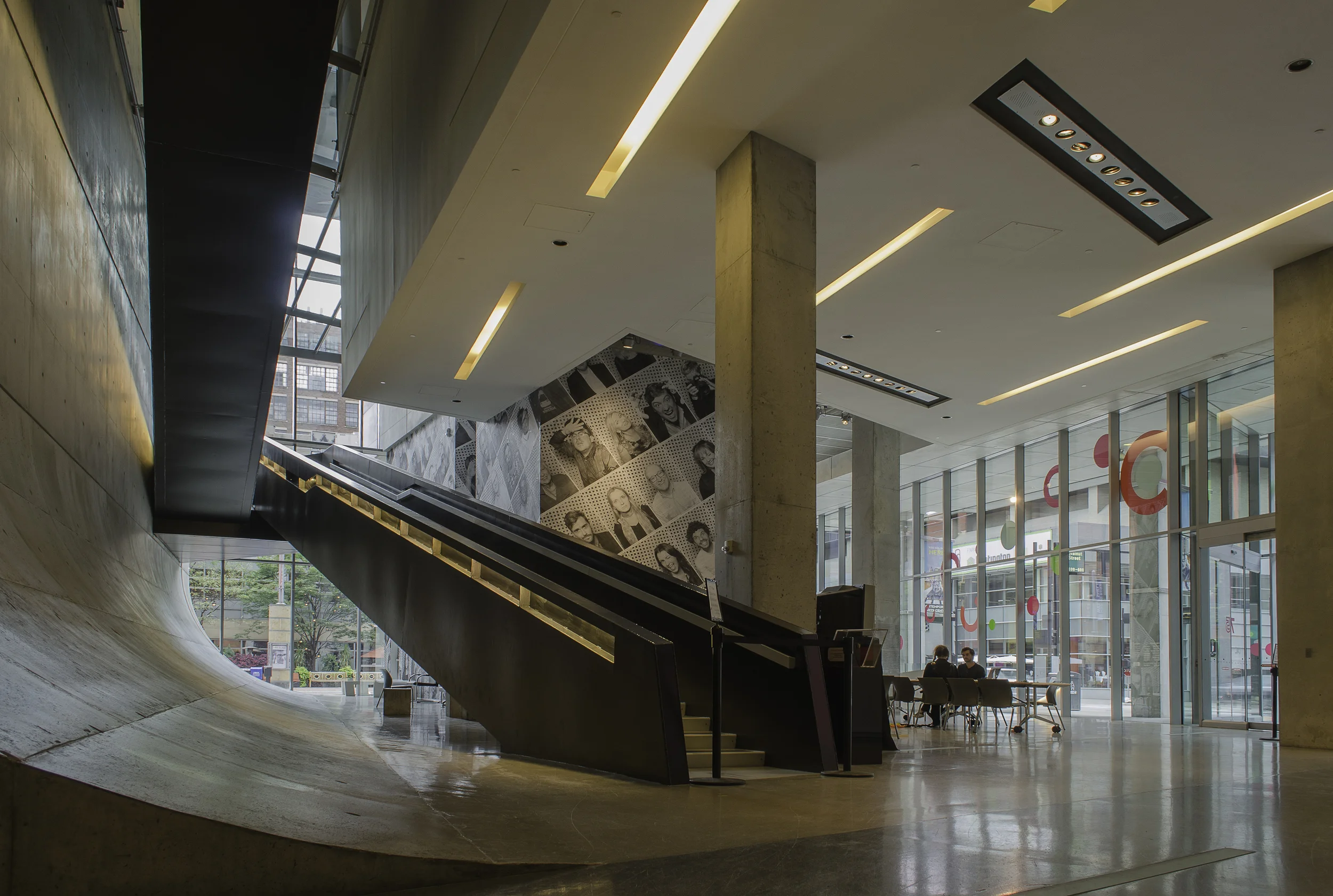 Rosenthal Center for Contemporary Art, Cincinnati, OH. Zaha Hadid, 2003; Interior