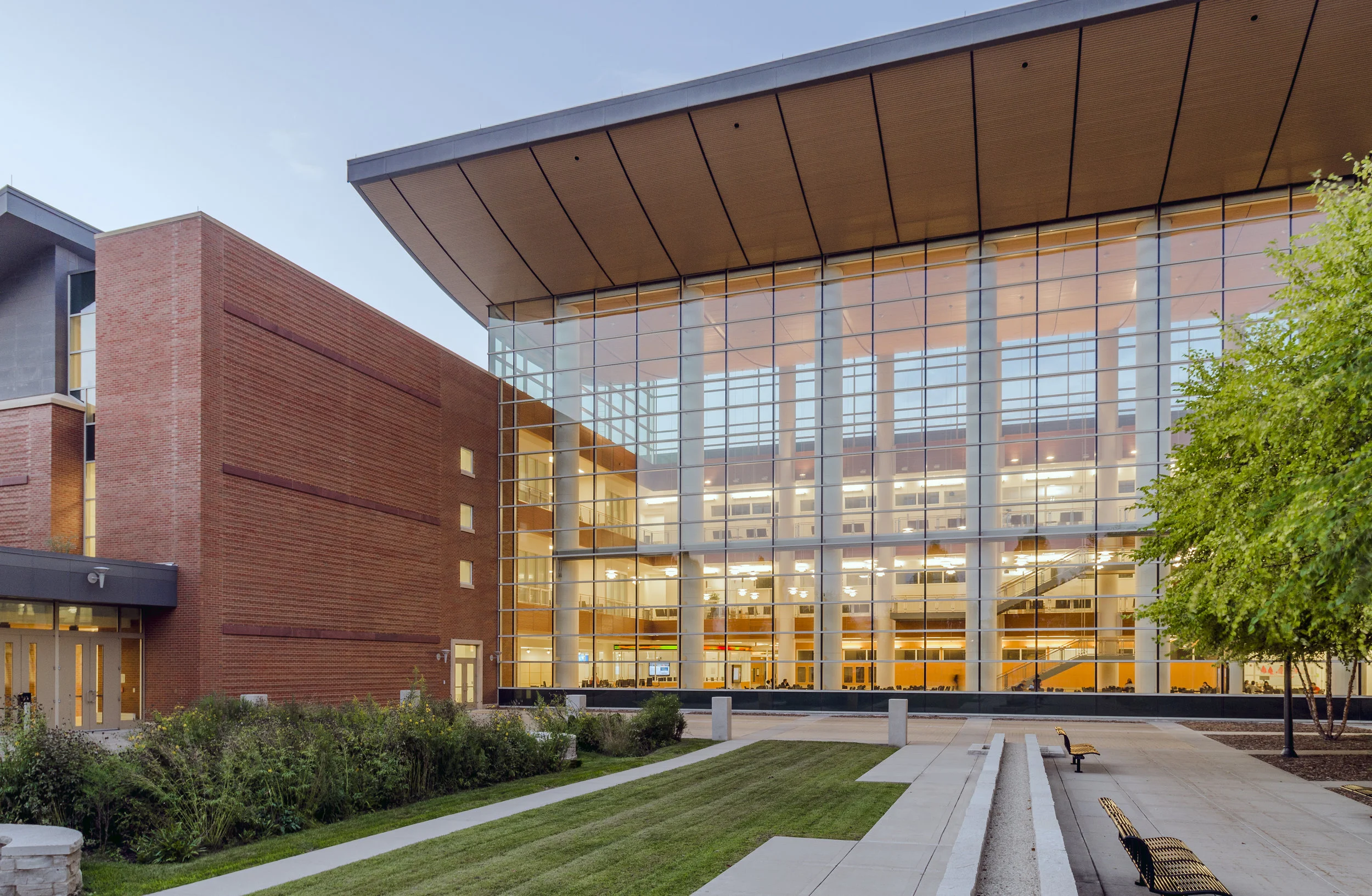 Business Instructional Facility, University of Illinois. Pelli Clarke Pelli Architects, 2008