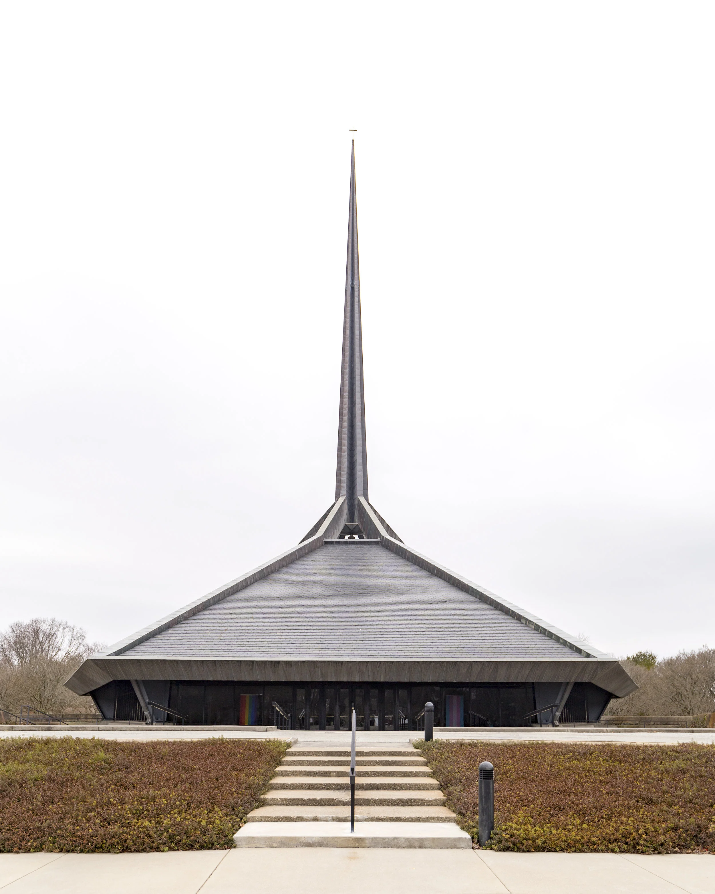 North Christian Church, Columbus Indiana. Eero Saarinen, 1961/64