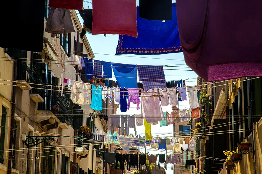 I'm pretty sure there are no electric cloth dryers on the entire european continent 