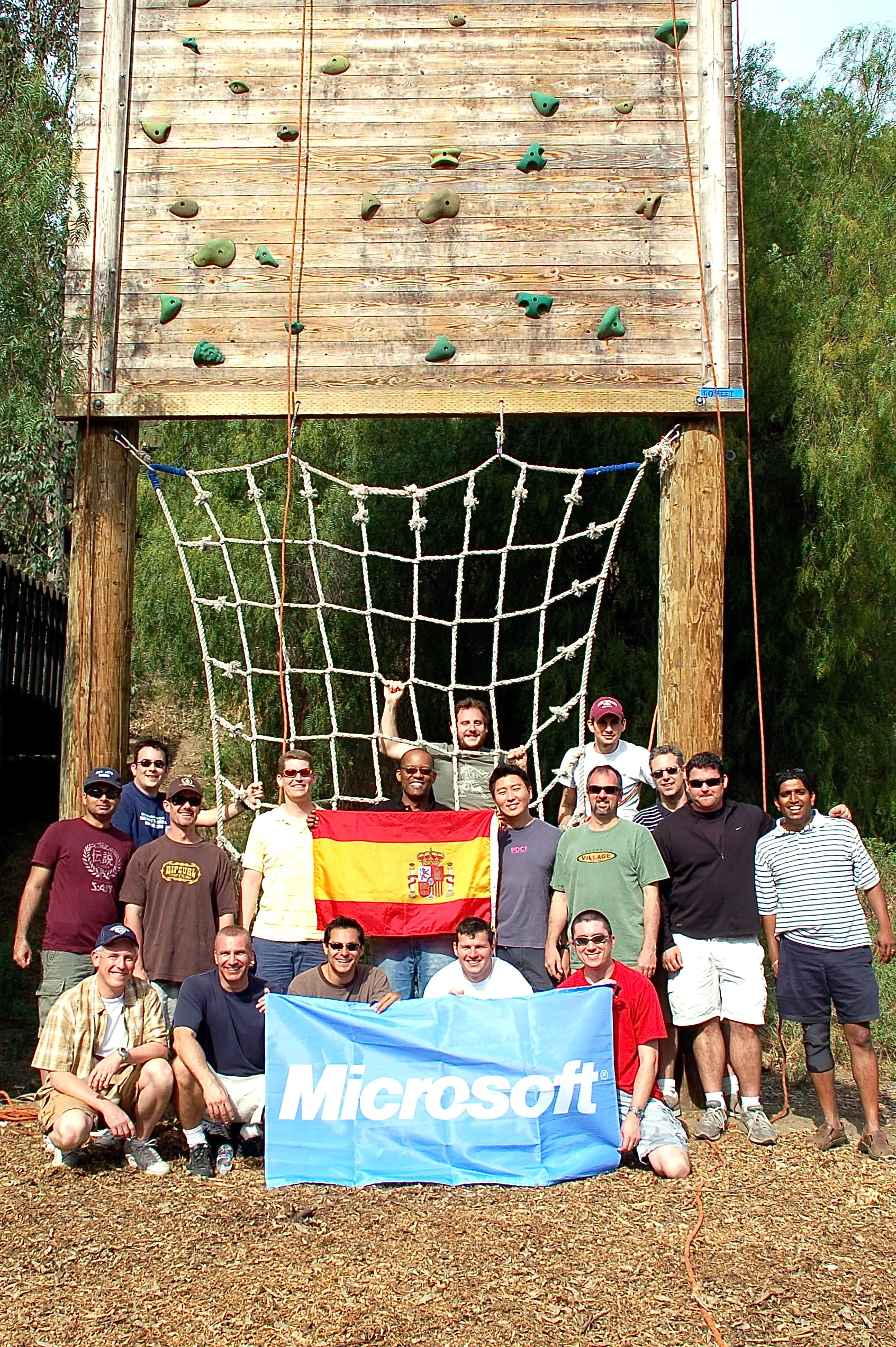 Fulcrum Team Building, group picture with microsoft at Culver City.JPG