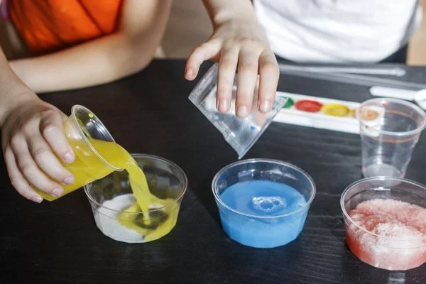 Fun-with-Science_-27-Sensory-Science-Experiments-for-Kids.jpg