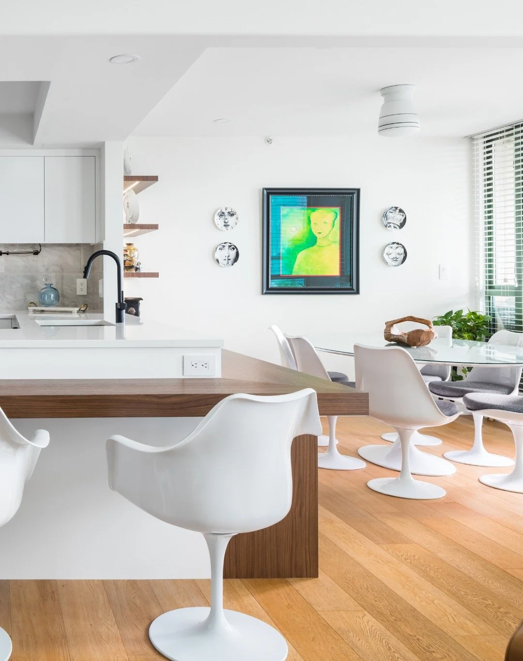 ✨ Oak Street Revival ✨
Take a closer look at this stunning townhouse renovation in Vancouver, revealed in 6 sections across our grid.

From reimagined living spaces to a refreshed kitchen that blends elegance with function&mdash;this project showcase