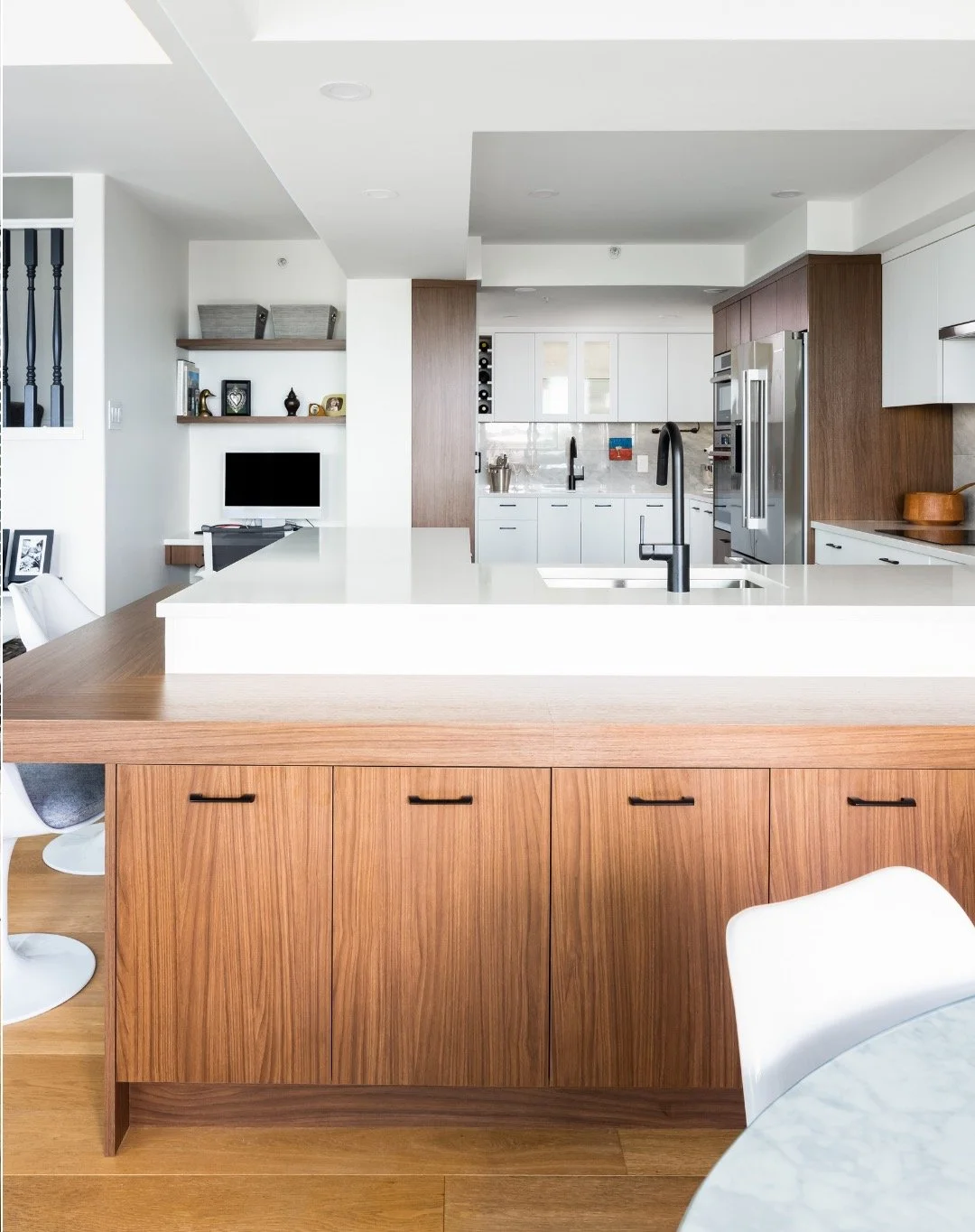 ✨ Oak Street Revival ✨
Take a closer look at this stunning townhouse renovation in Vancouver, revealed in 6 sections across our grid.

From reimagined living spaces to a refreshed kitchen that blends elegance with function&mdash;this project showcase