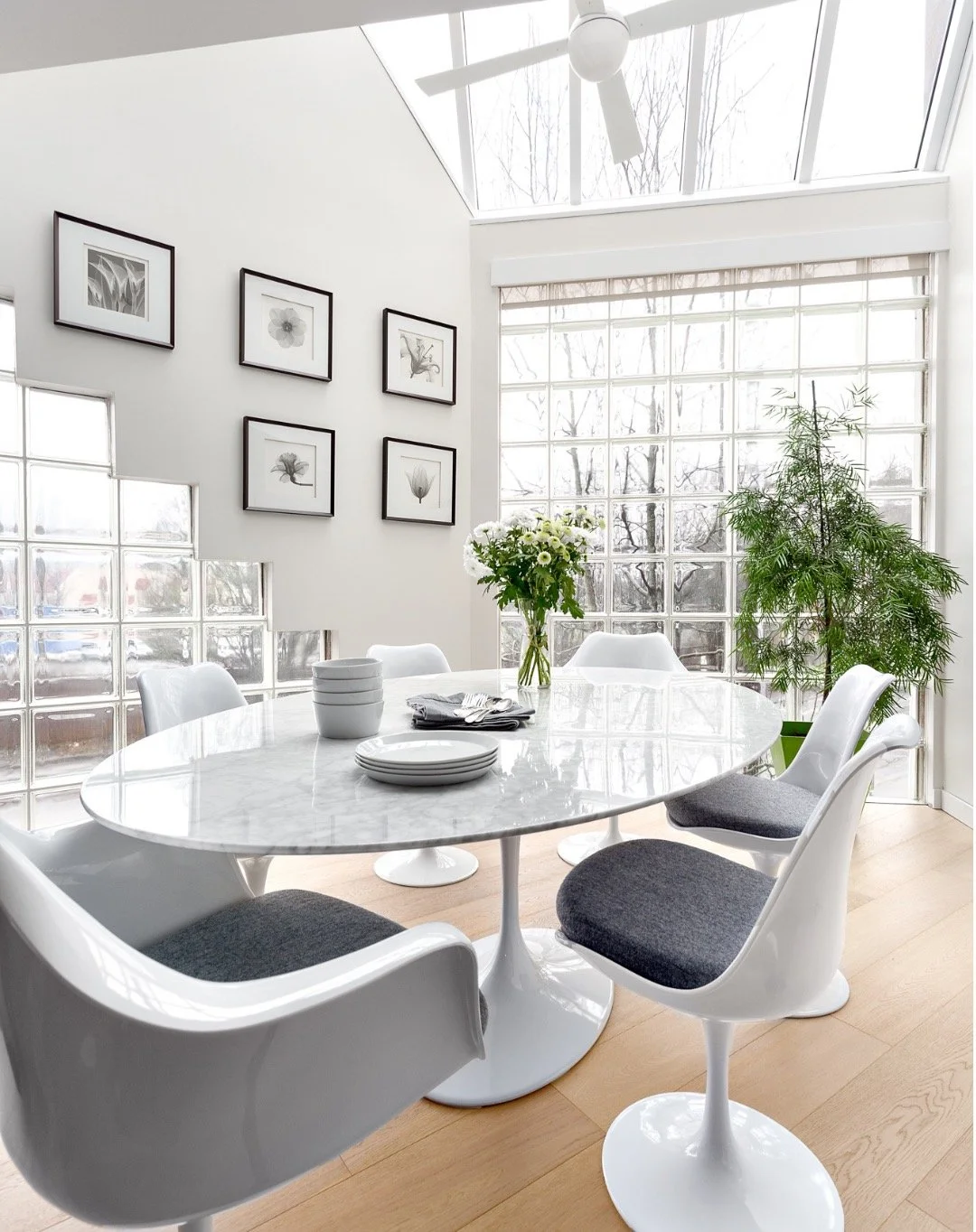 ✨ Oak Street Revival ✨
Take a closer look at this stunning townhouse renovation in Vancouver, revealed in 6 sections across our grid.

From reimagined living spaces to a refreshed kitchen that blends elegance with function&mdash;this project showcase