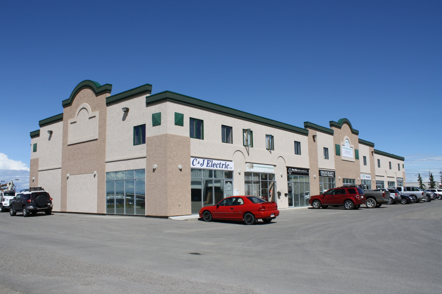 Multi-Tenant+Airdrie+02.JPG