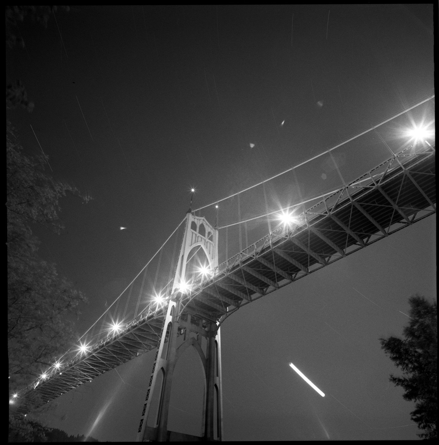 One hour exposure on a clear night. Getting a balance between the stars and the bright lights of the bridge was a bit of a tough needle to thread but it worked out ok in the end. 
.
#filmphotography #landscape #cityscape #portland #pdx #bridge #hasse