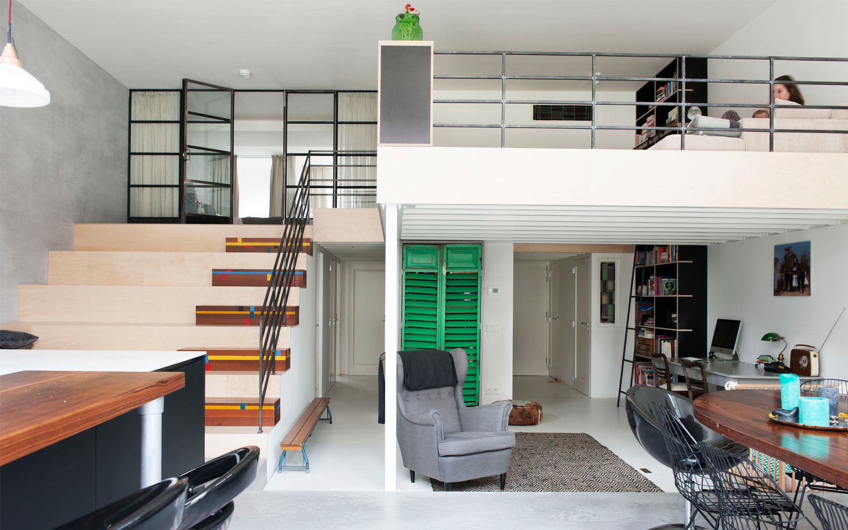 Within the empty casco, the families created their own homes. krft assisted 8 of the 24 families in their design.