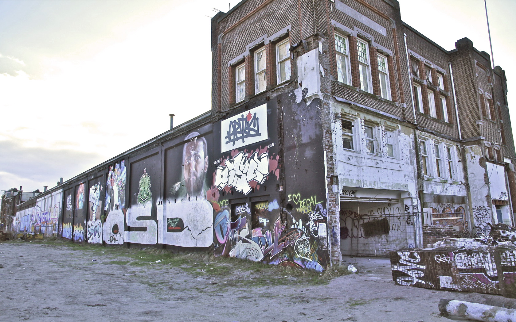 Amsterdam West's tram remise had been an abandoned paradise for about 15 years, a place of ruin and beauty at the same time. 