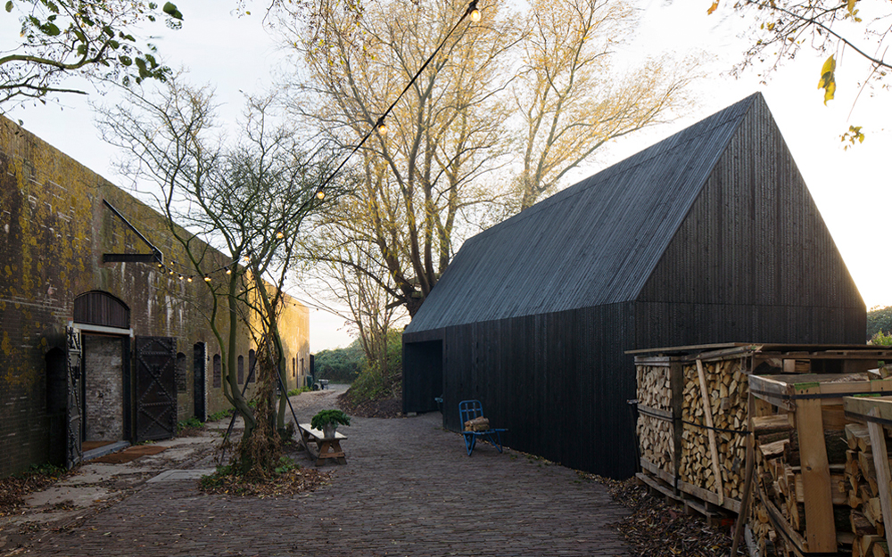 End of 2016, the Vuurtoreneiland restaurant reopened after a year of transformation. 