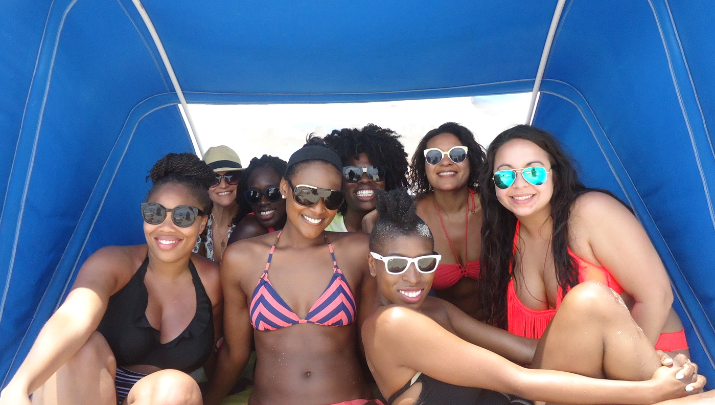 Right to left. Terry, Pollyanna, Andrea, Erin Day, TiffB, Elina, and Amanda 