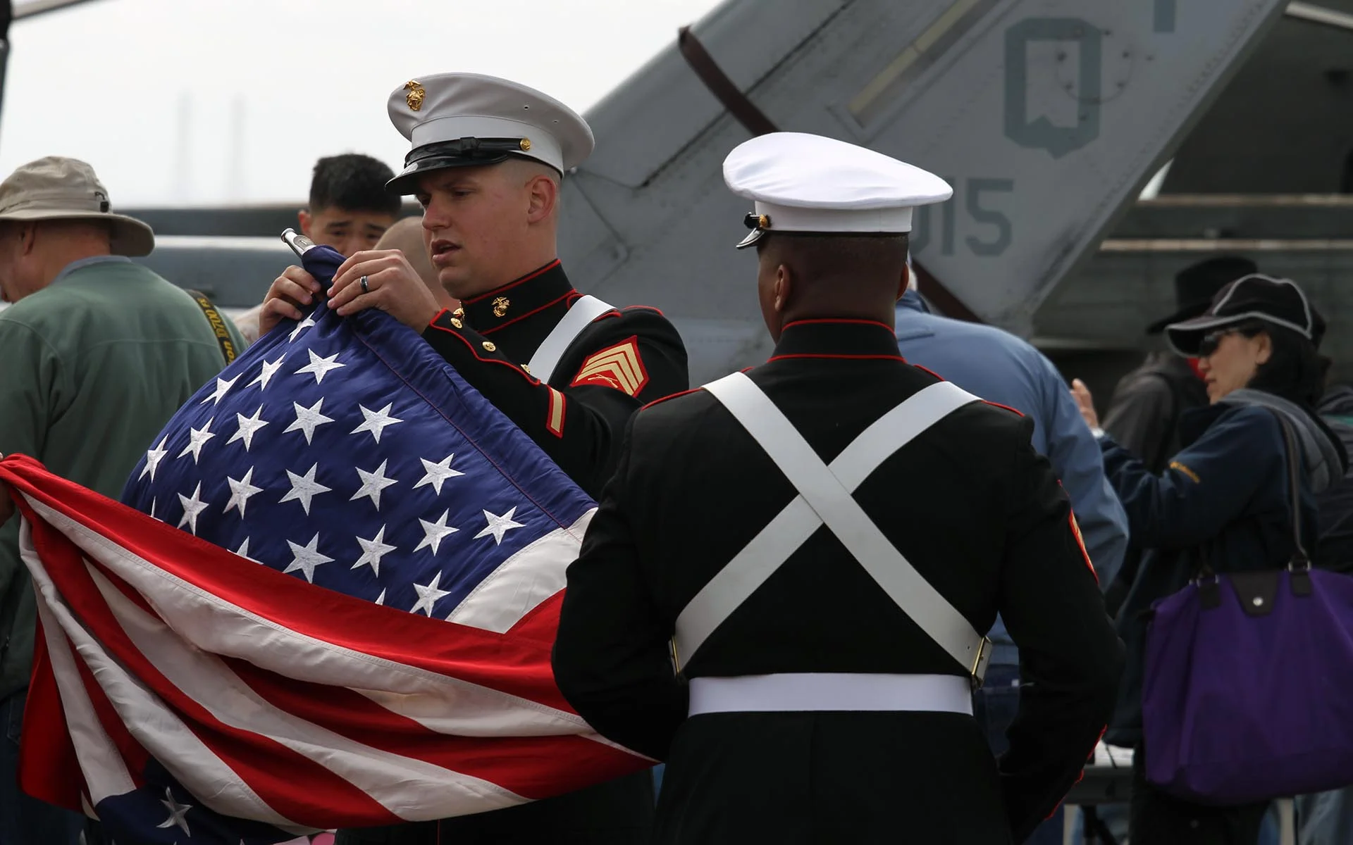 125778508.RUx7dqcq.color_guard_gets_ready.jpg