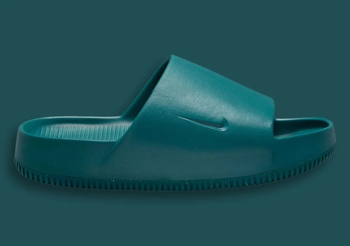 nike-calm-slide-FD4116-300.jpeg