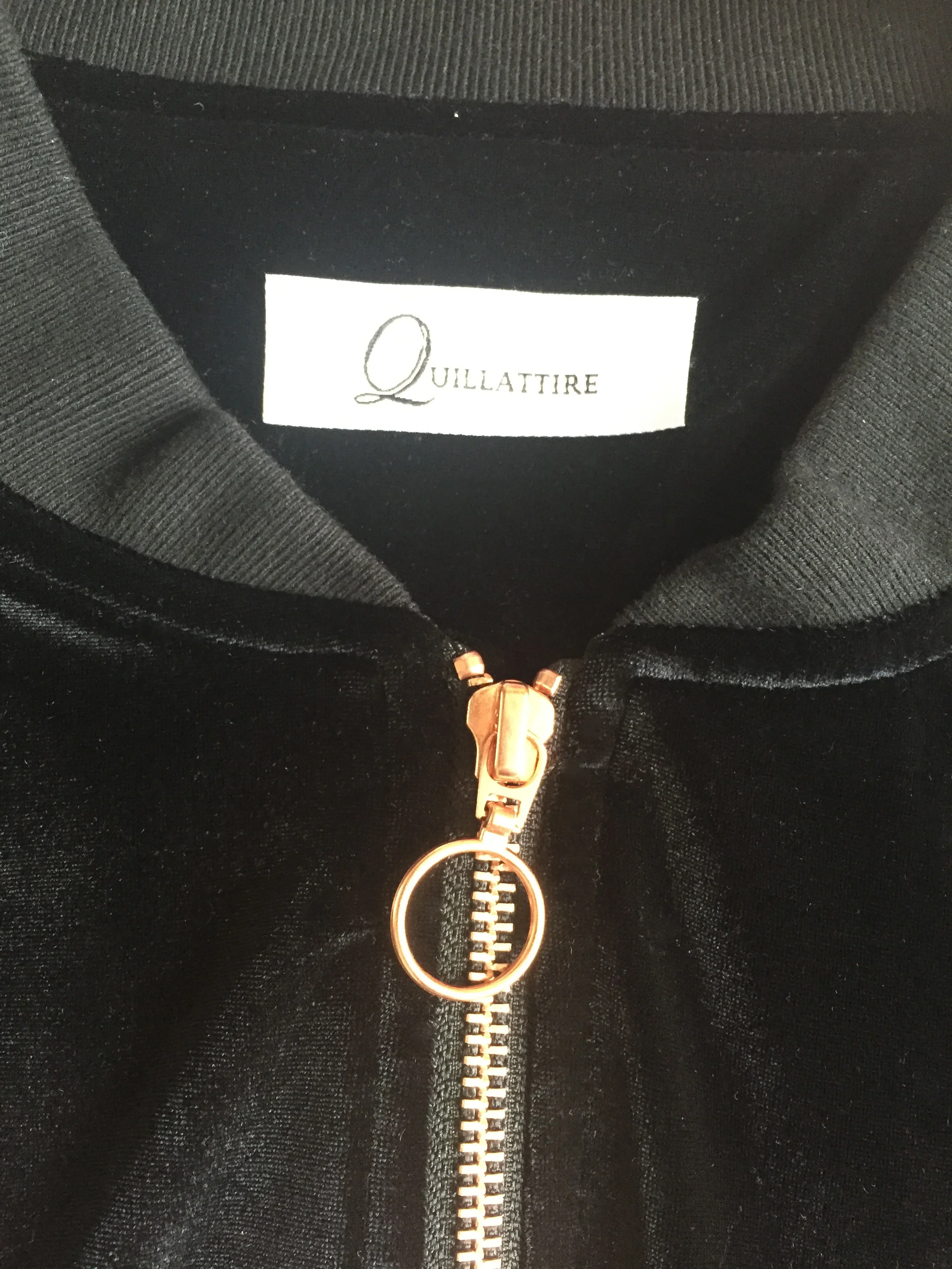 VELVET ZIP .jpg