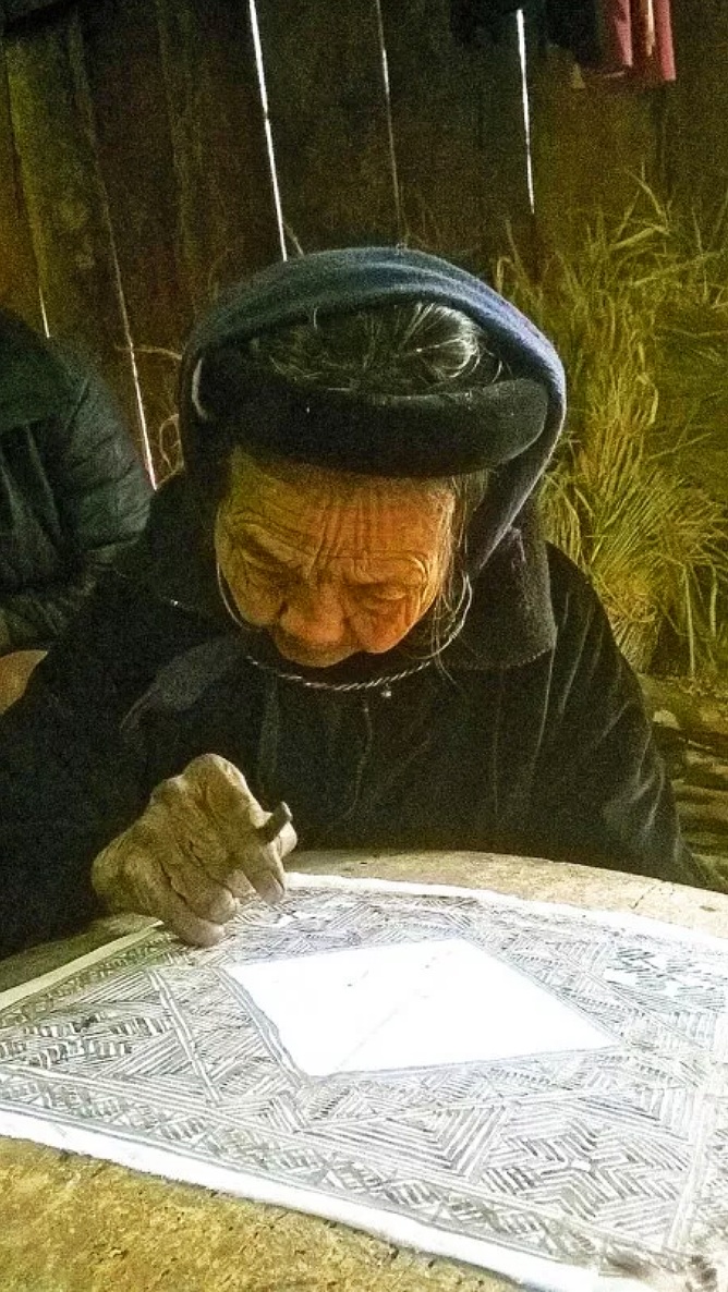 A lady creating patterns from scratch which are hand embroidered onto the hemp to create amazing clothes, scarves and bags (Photo Credit https://hauteculturefashion.com ) as i did not see this part of the process but had to give this a post as its a beautiful picture