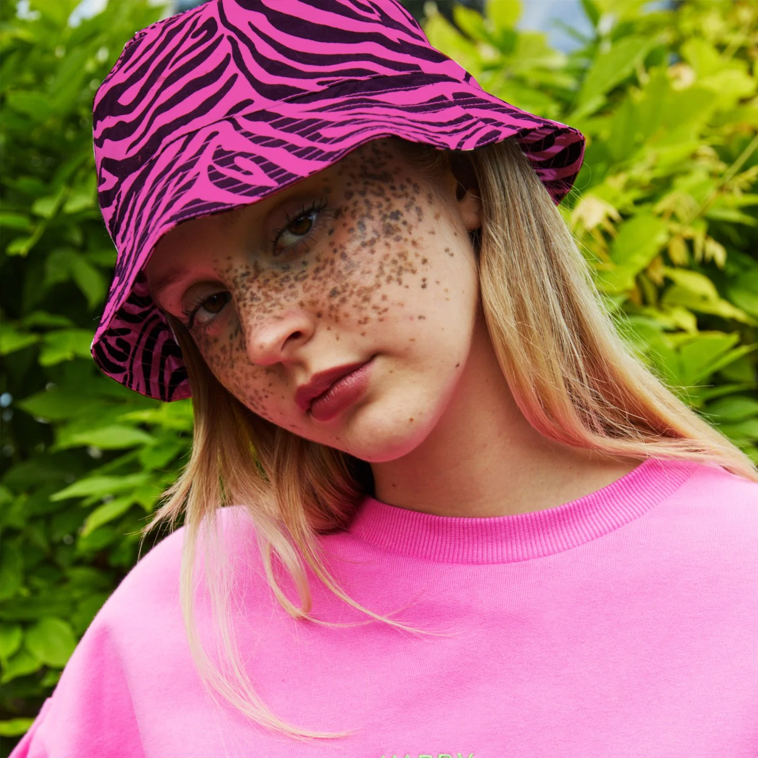 Pink zebra bucket hat2.jpg