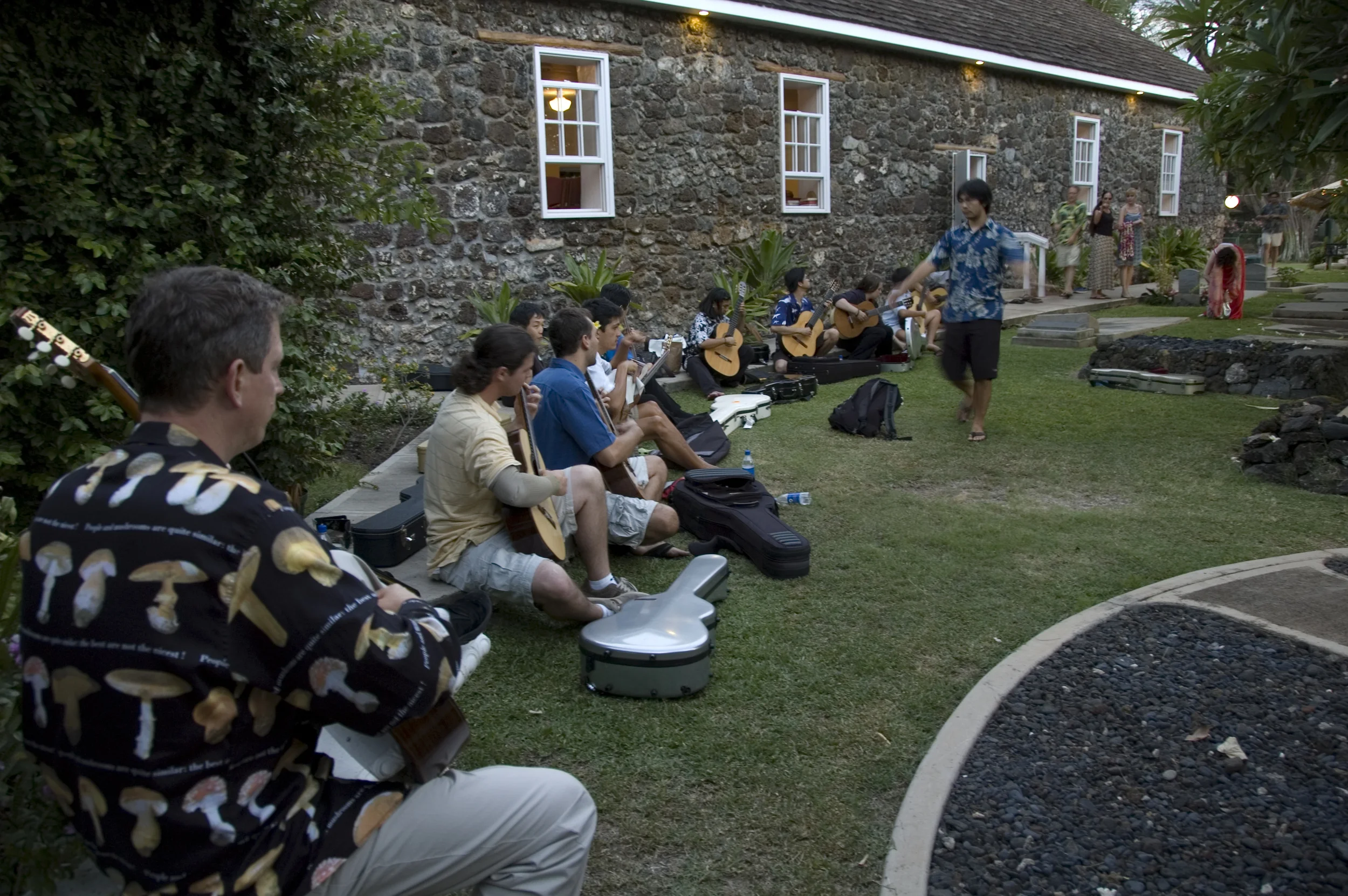 Students warming up outside Keawala'i Church in Makena (2008)