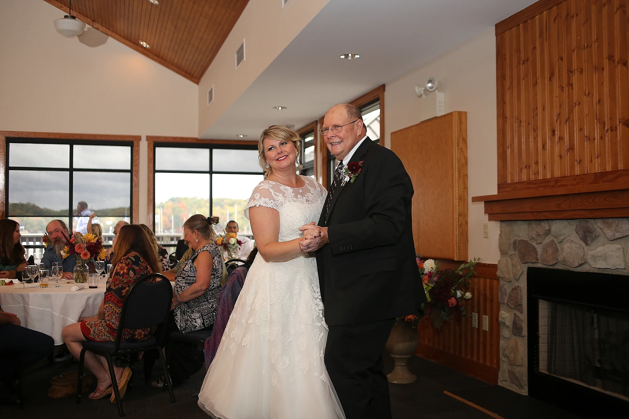 Claytor Lake State Park Wedding Photos | Virginia Wedding Photographers: Holly Cromer