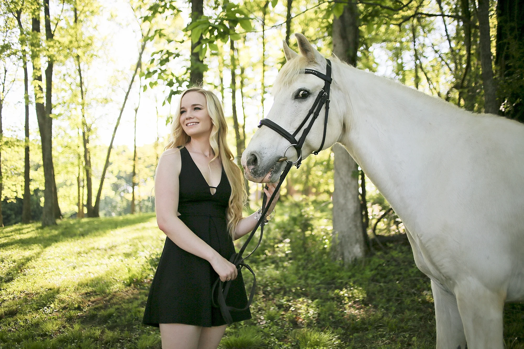Molly | Virginia Tech Senior Portraits with Horses