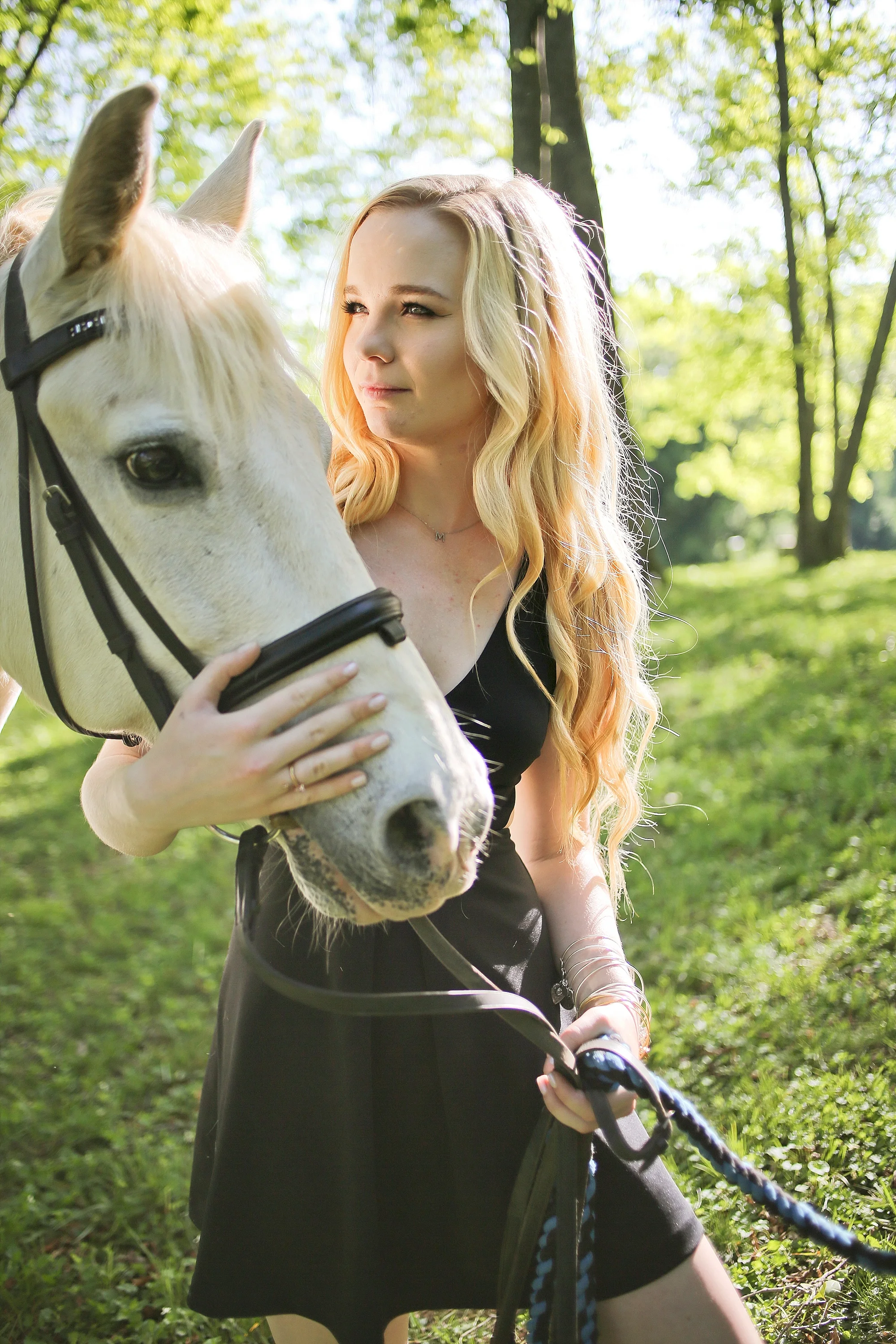 Molly | Virginia Tech Senior Portraits with Horses