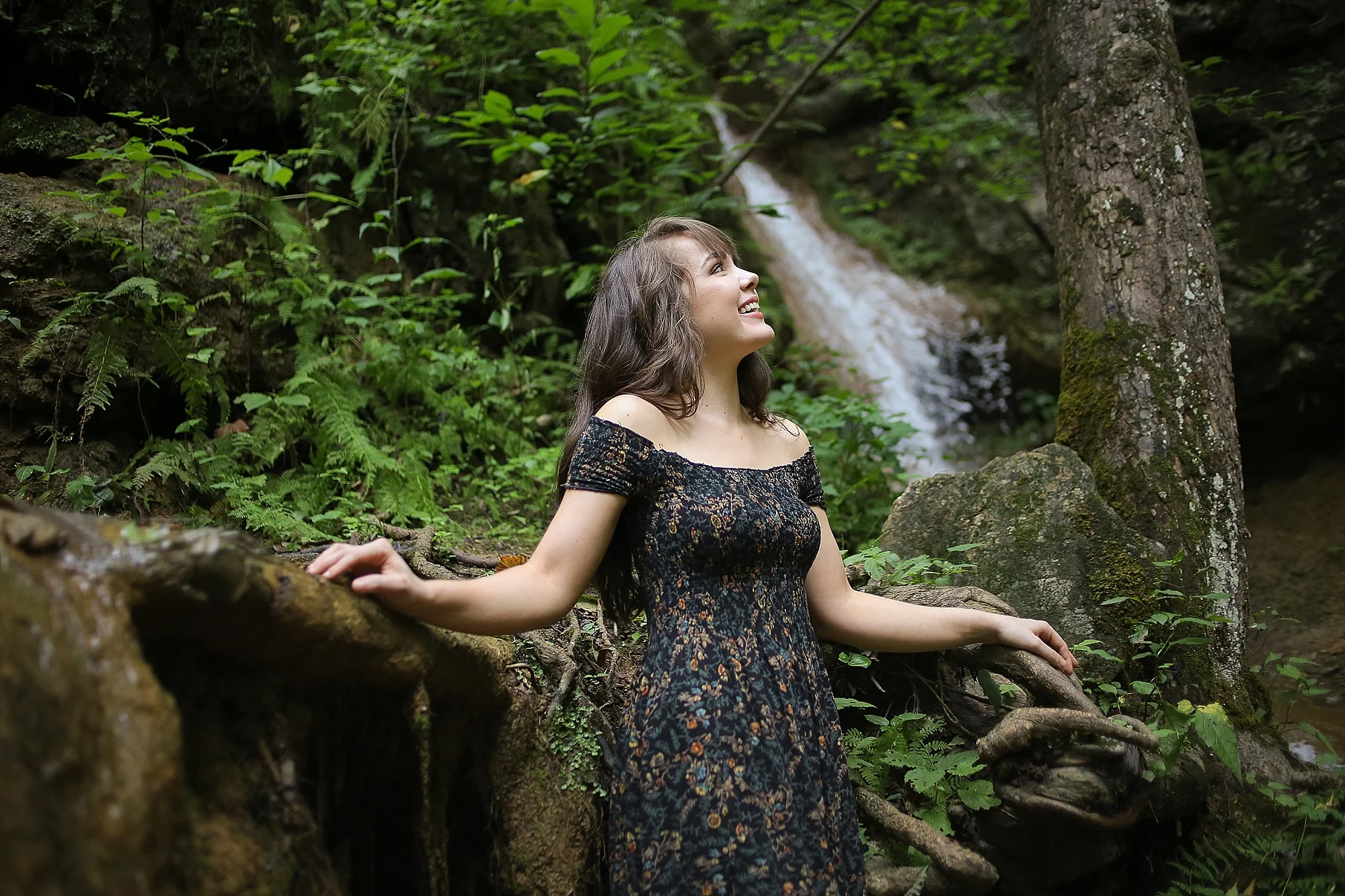 Valory | Blacksburg, Virginia Musician Portrait Photography by Holly Cromer