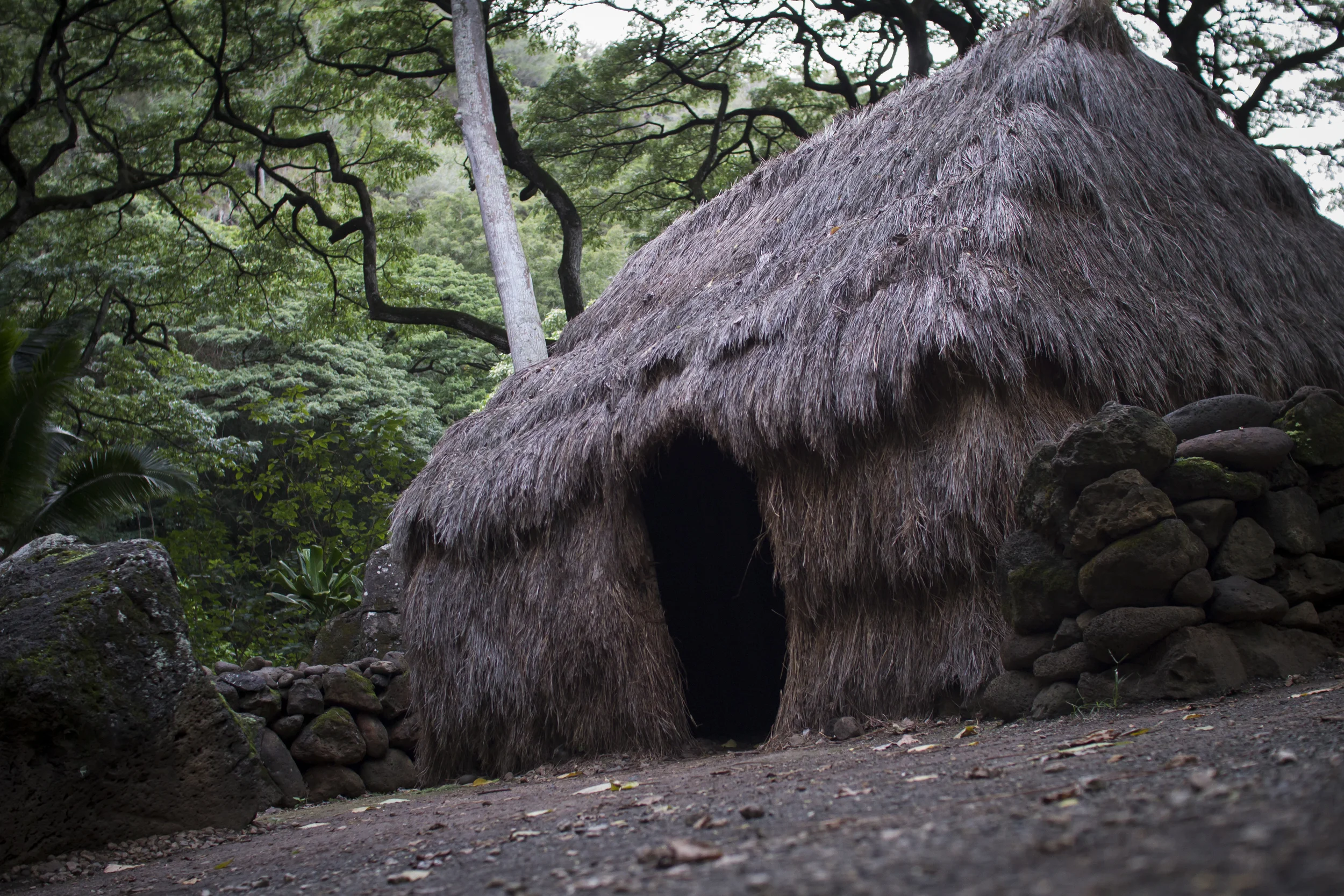 The Eerie Eight: Lopaka Kapanui’s Top Oʻahu Hauntings