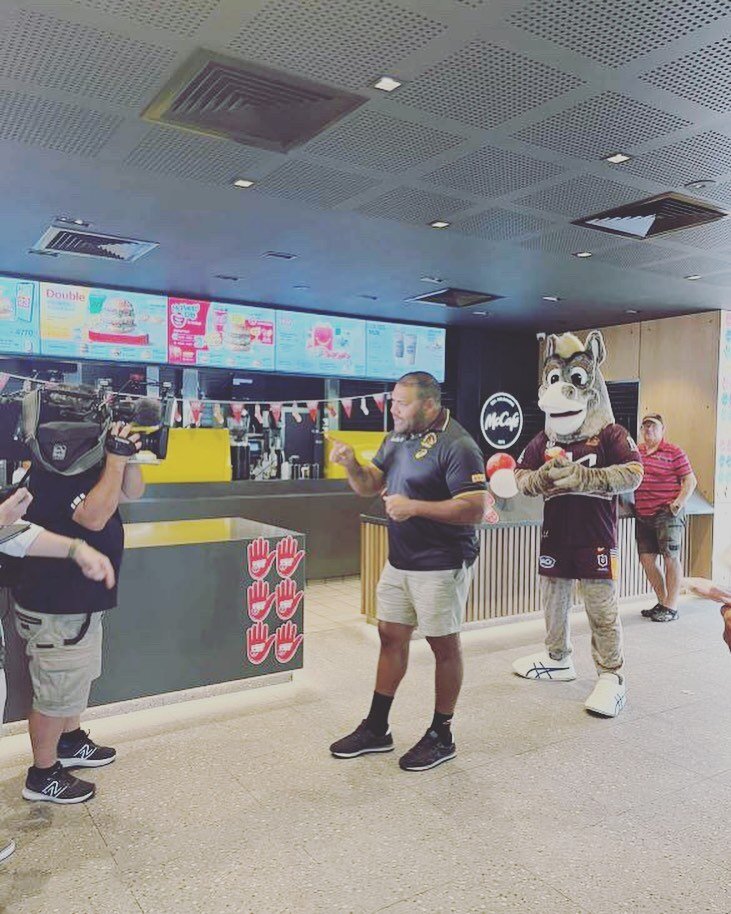 Urban Gymnastics filming with the Brisbane Broncos for McHappy Day

@urbangymnastics
@mcdonaldsau 
@brisbanebroncos
@dane_009