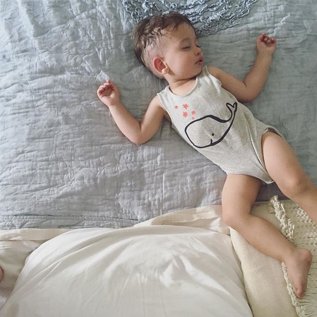 Whaaaale, it's this final countdown! Moving truck comes tomorrow at 8, and there's miles to go before I sleep. 
Luckily, this tiny man is being an angel. Send me all your sleepy baby fairy dust! 
#backtobmore #rahmytt