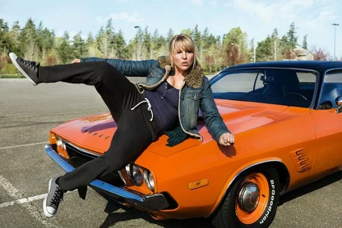  Photo by John Keatley  When actor Sara Coates sees a french bulldog  