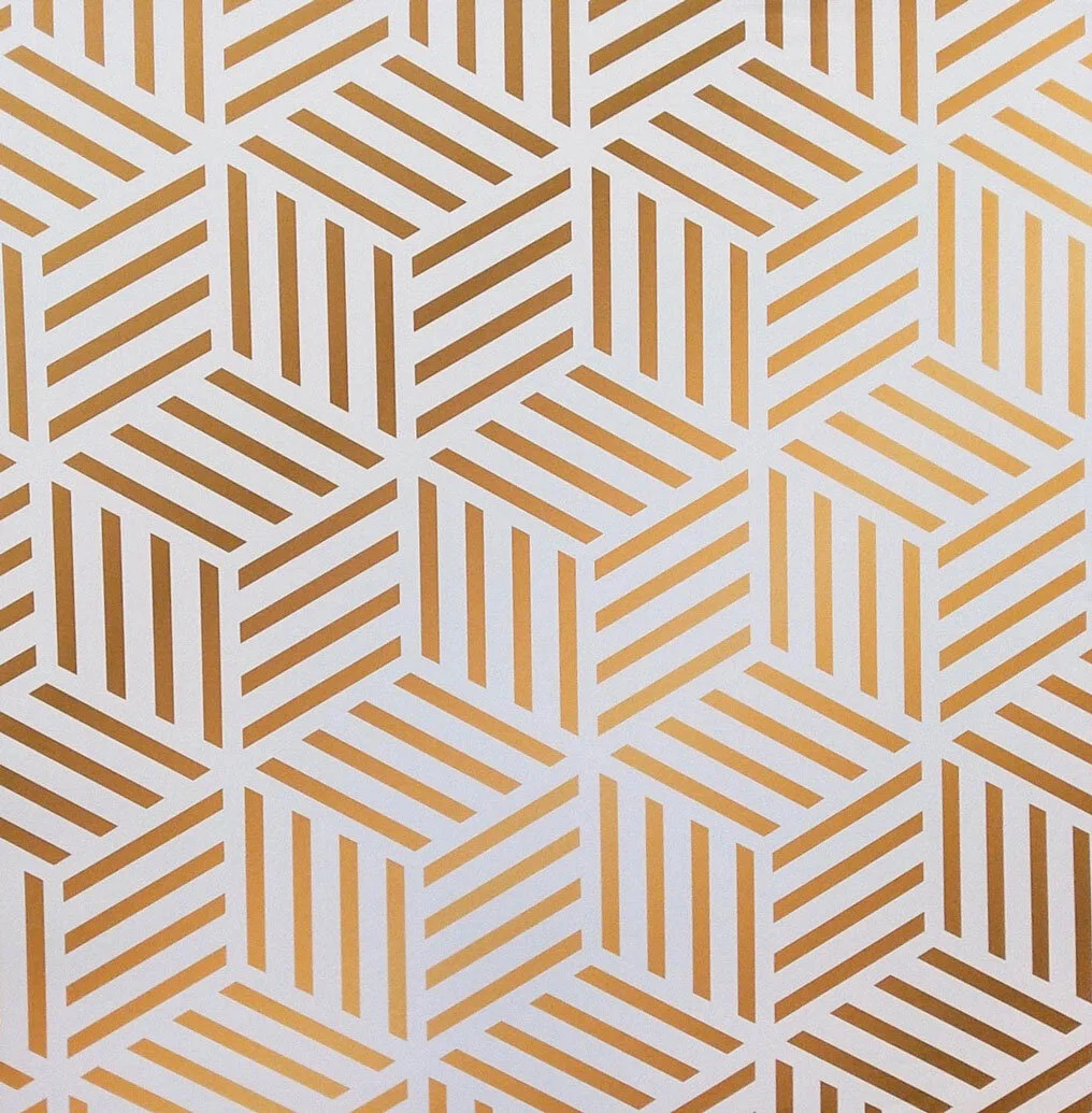 8. Gold cubes (included)