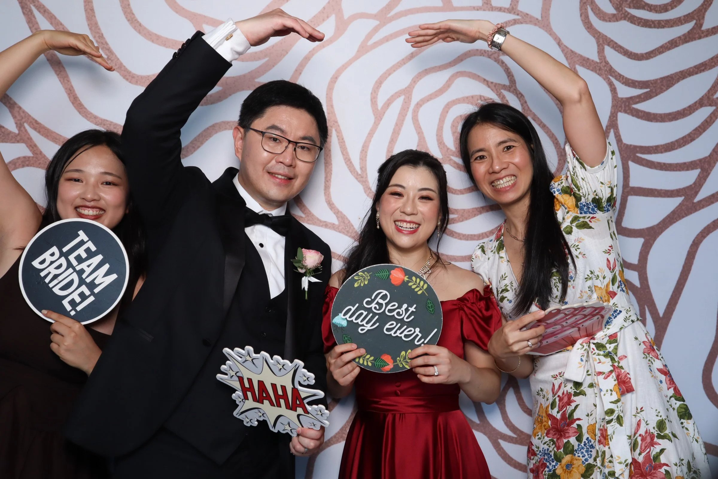 Park Hyatt Wedding Photobooth Special Snapsgold roses backdrop djnamsyd