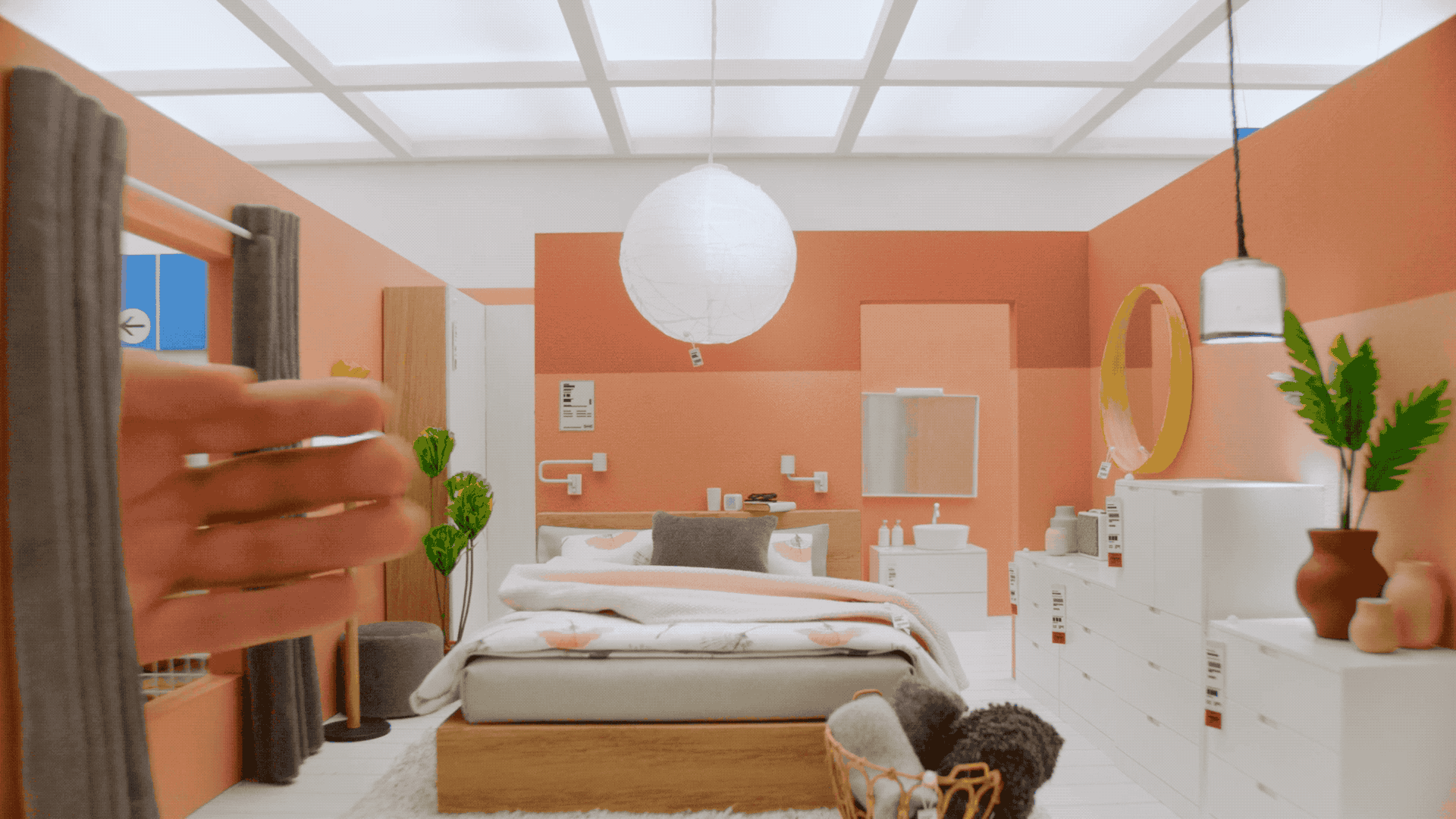 SHOWROOM 13 sec English 16x9 23Jul19.2019-09-19 10_00_07.gif