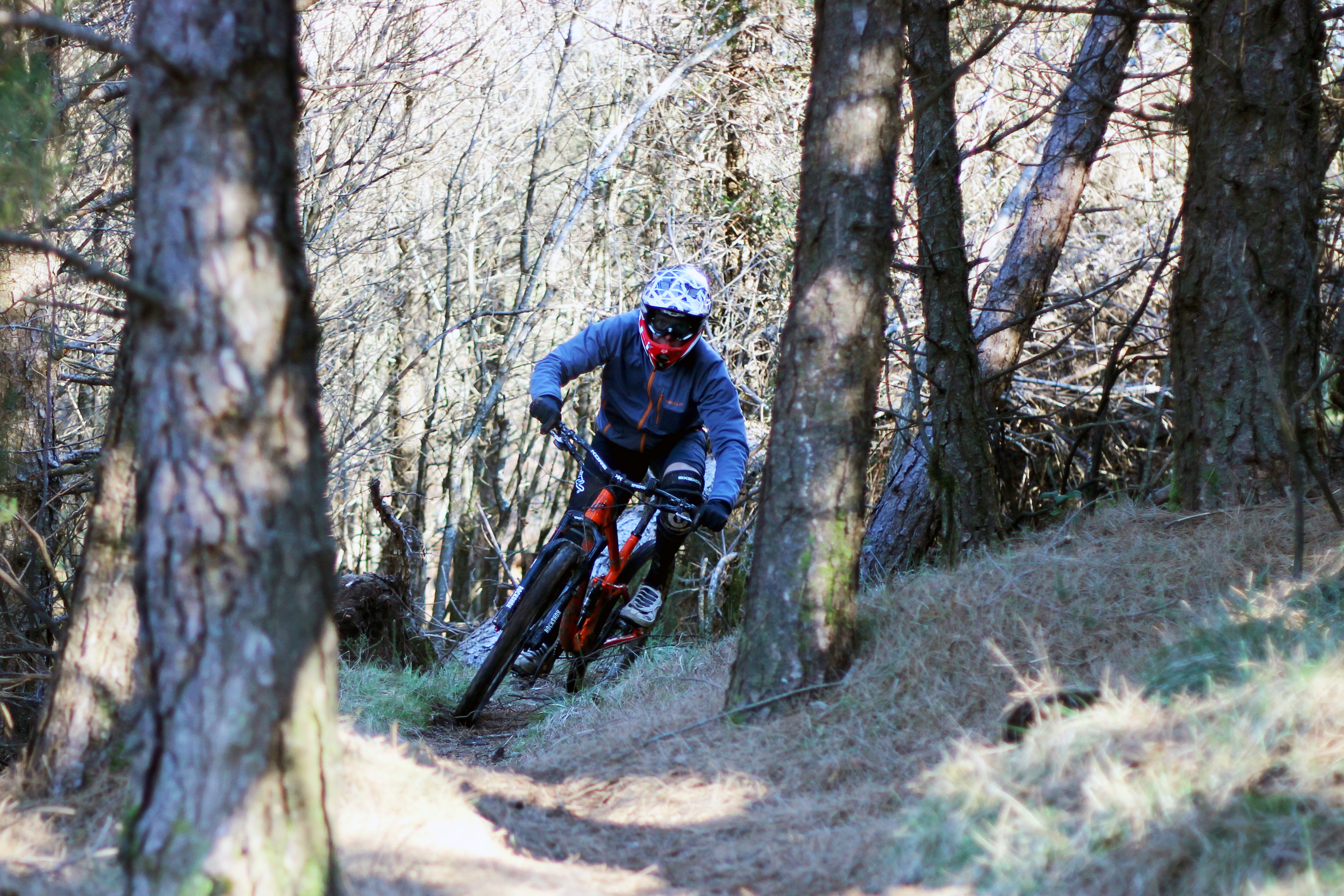 Gondramaz, Simo carving the trail