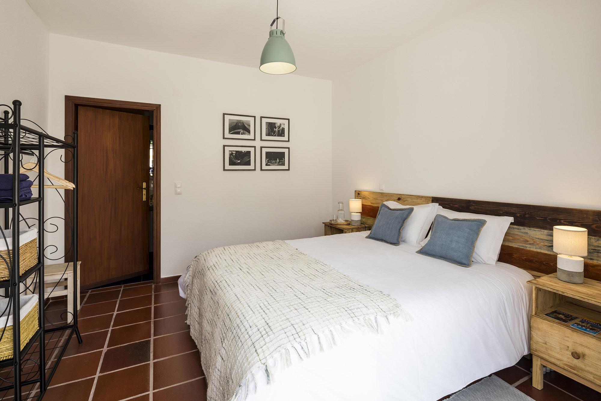 Spacious luminous rooms with comfortable beds (double or single), central heating and large bathrooms