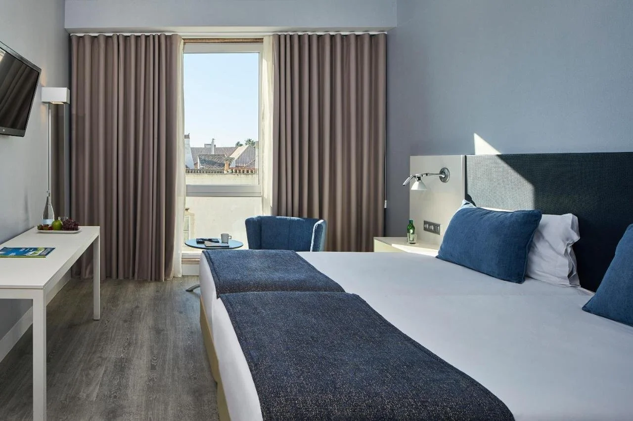hotel-faro_51952231726_o.jpg