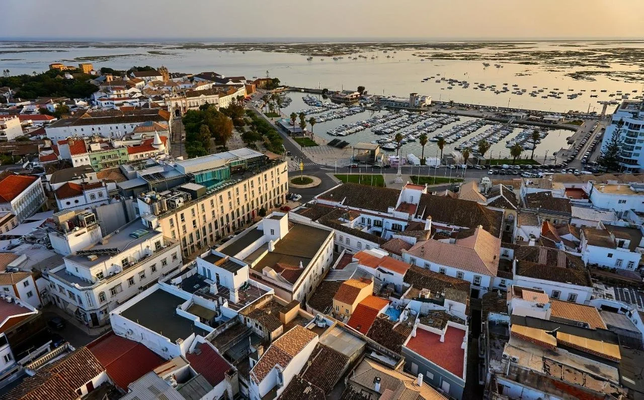 hotel-faro_51952302368_o.jpg