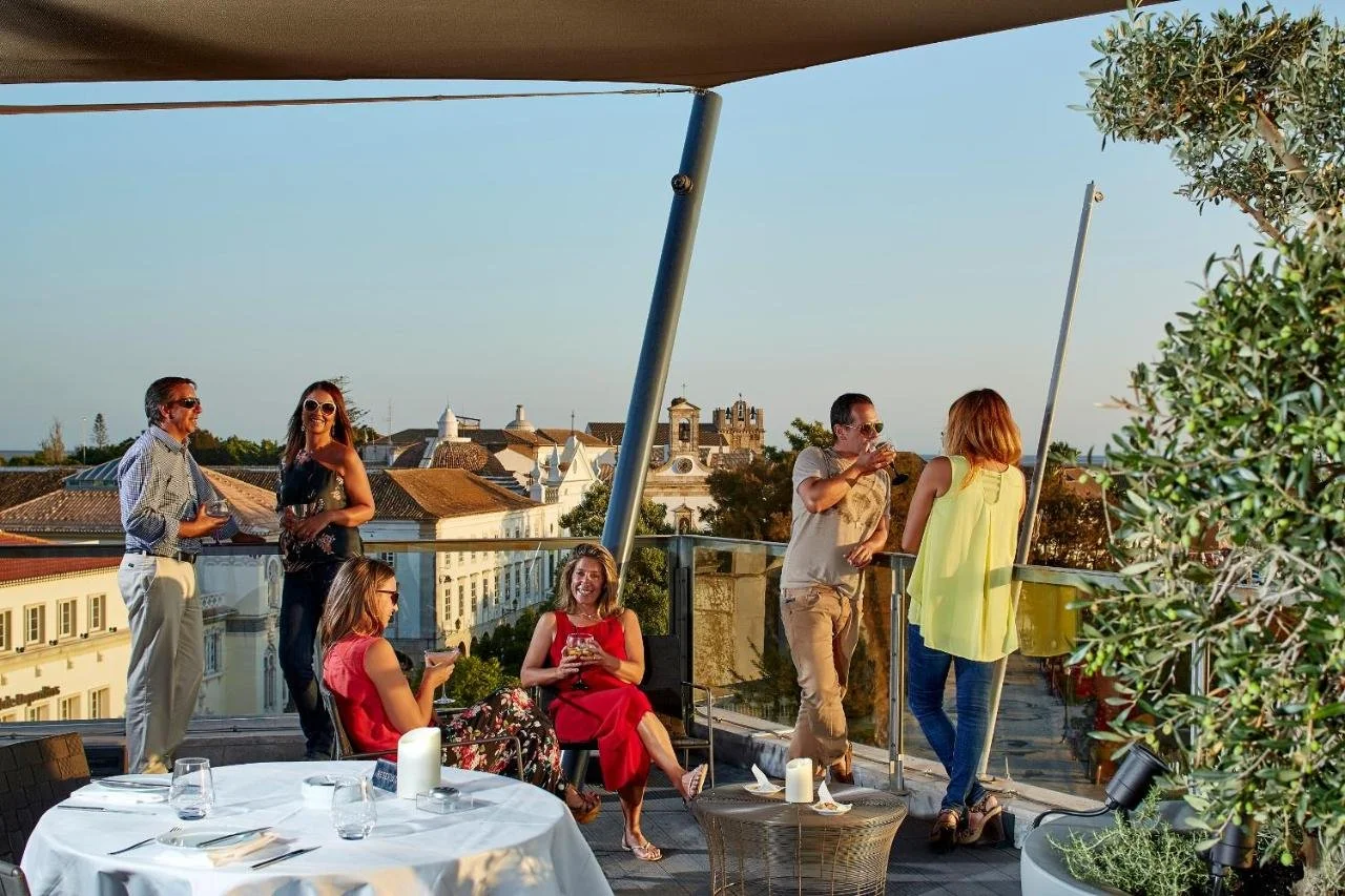hotel-faro_51952302448_o.jpg