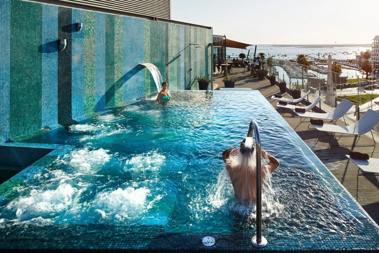 hotel-faro_51952831825_o.jpg