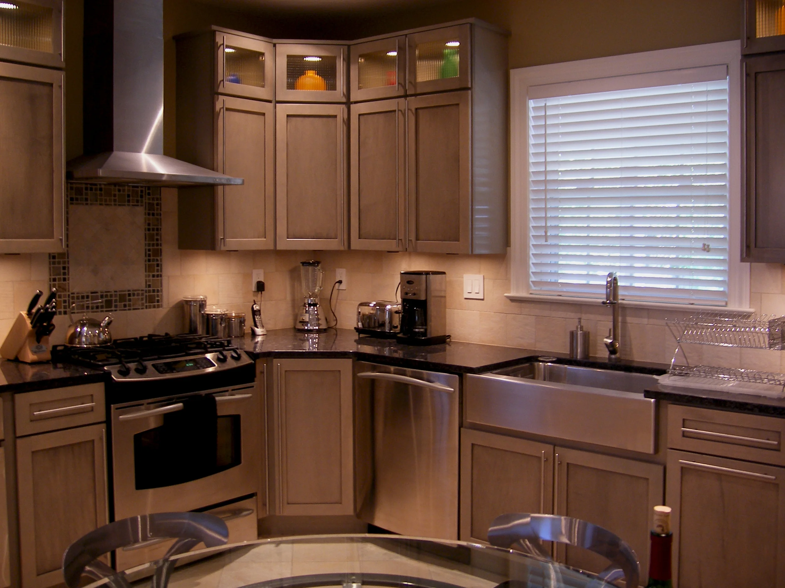KB2_CSR-General-Contractors-construction-builder-custom-kitchen-granite-countertop-tile-backsplash-cabinets-wine-refrigerator-appliances-bathrooms-stone-shower-basements-theater-rooms-Atlanta-Buckhead-Midtown.jpg