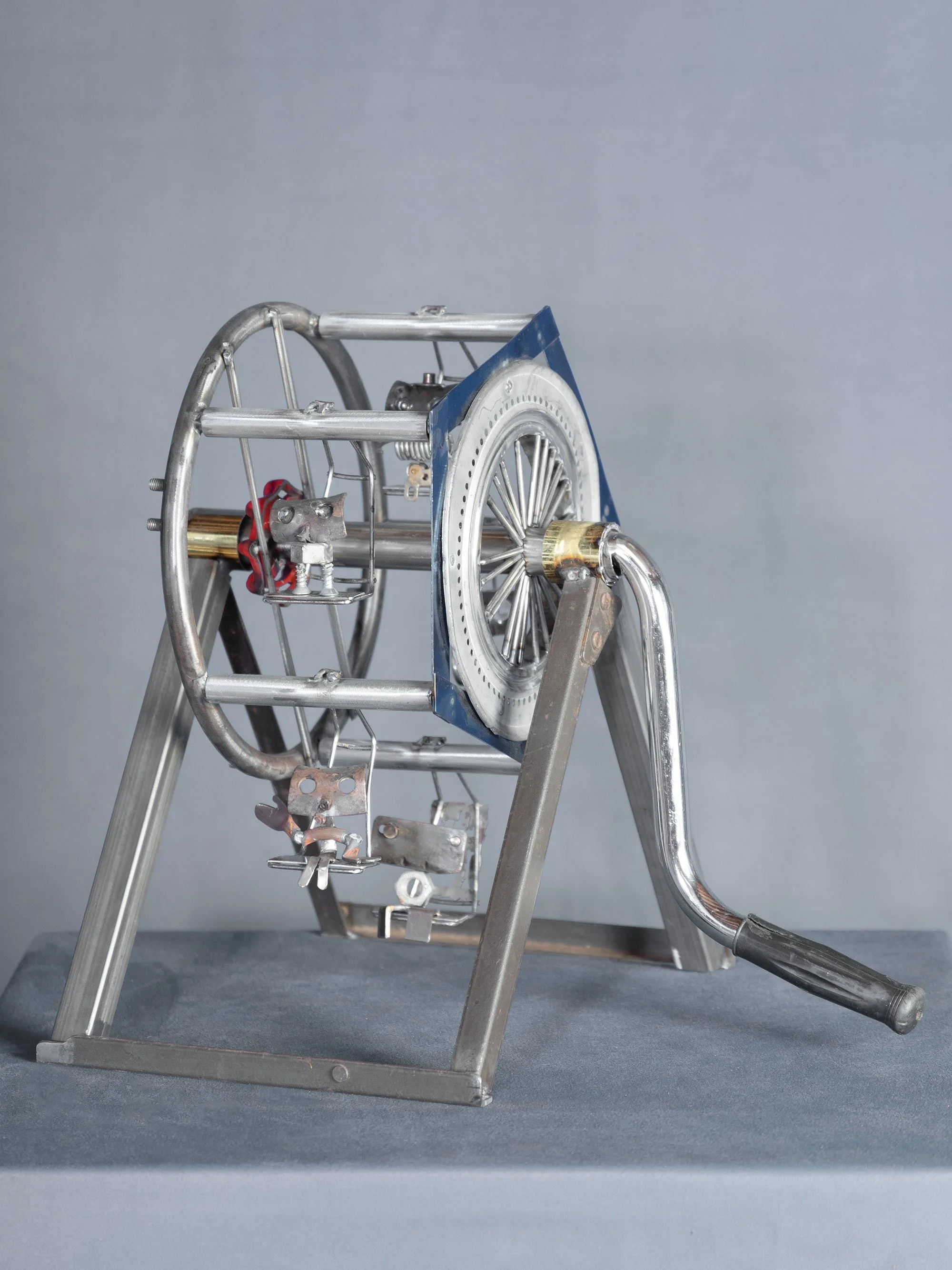 B48A7590FERROUSWHEEL.jpg