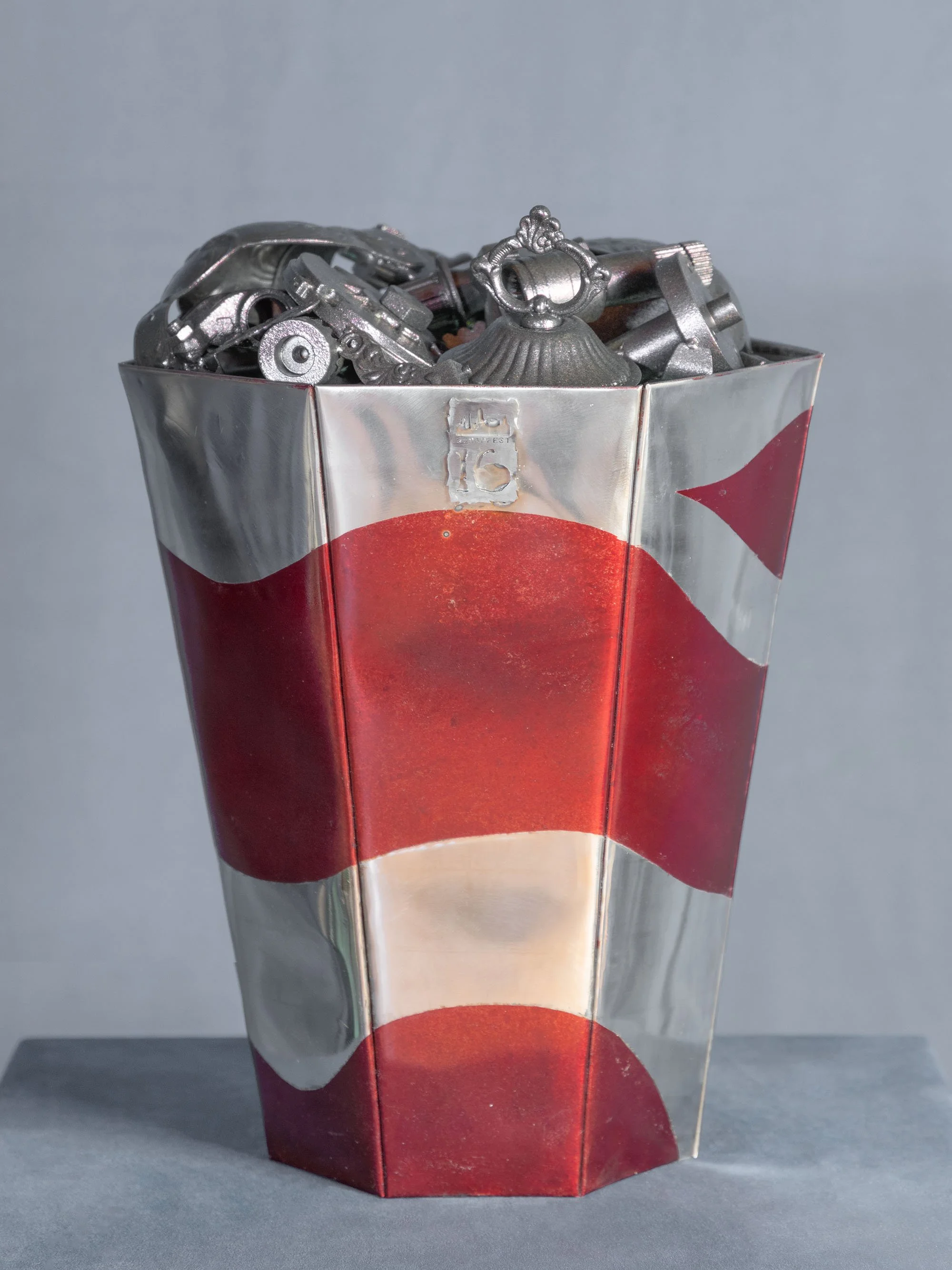 B48A7645BUCKET.jpg
